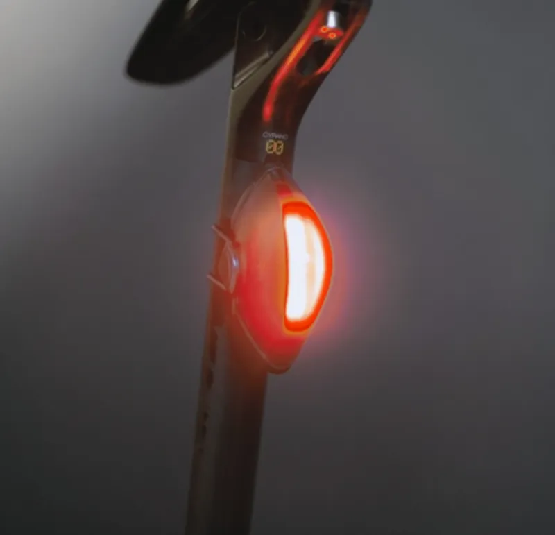 Fizik Lumo 5 USB Rear Light-2